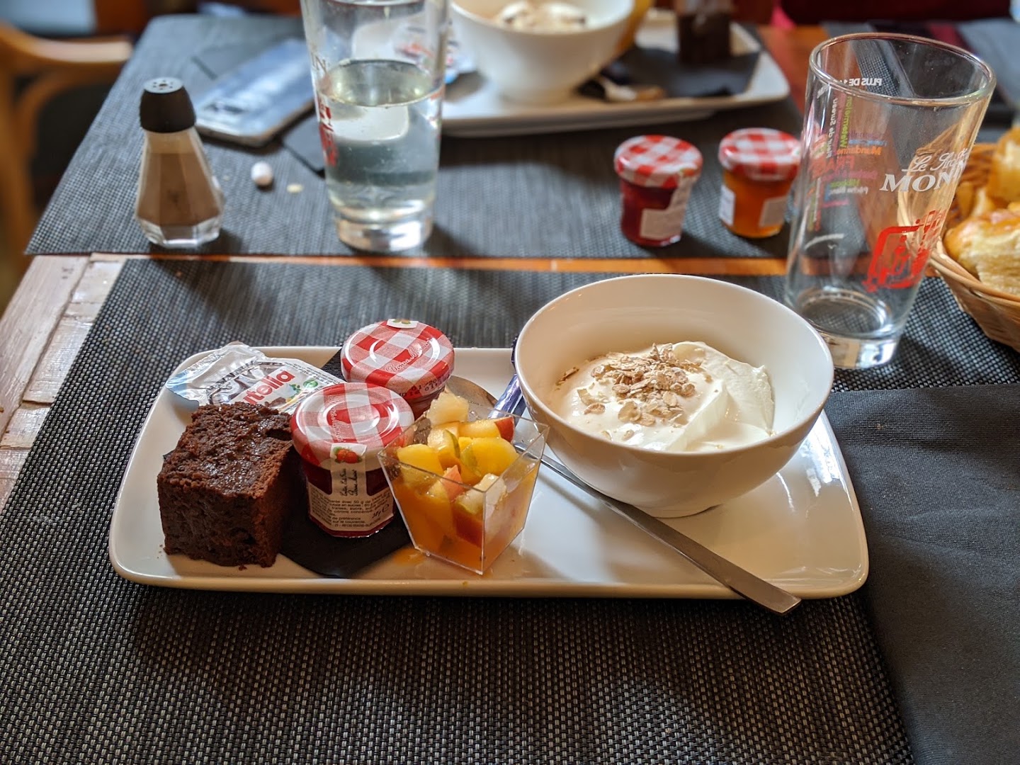 The Cafe Kléber: appetizing breakfast food presentation