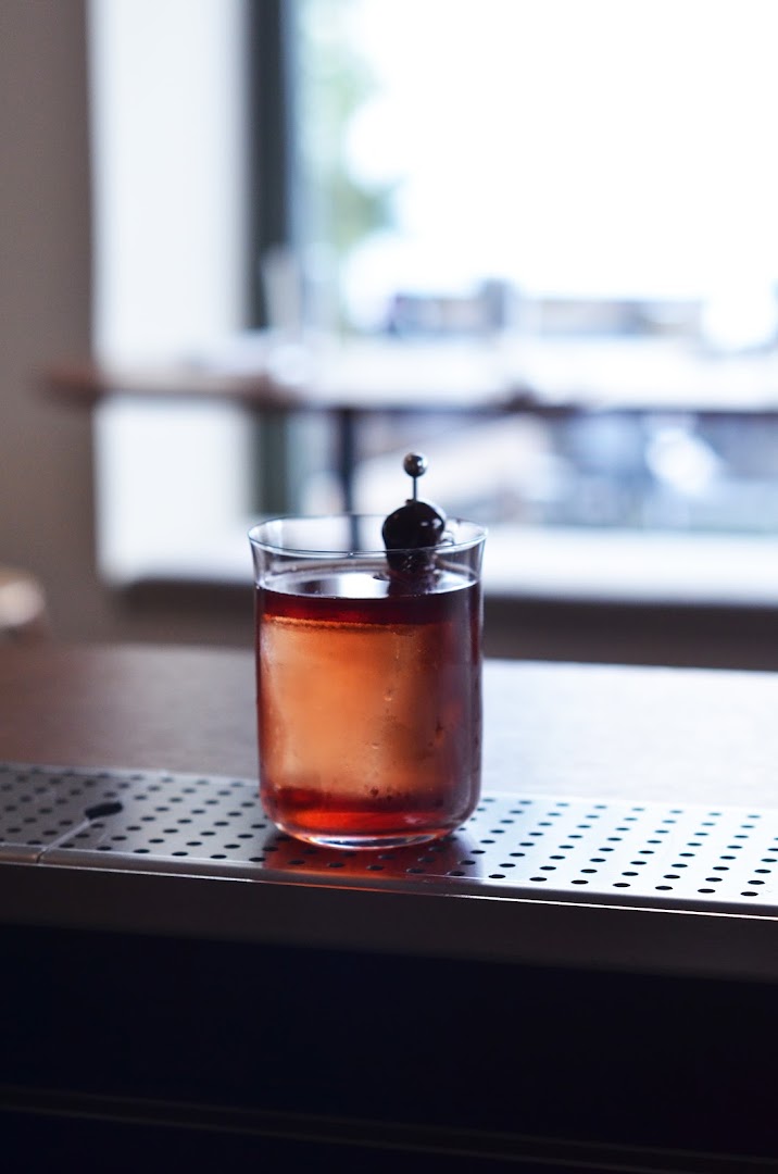 Voyage Voyage: professional quality cocktail photo