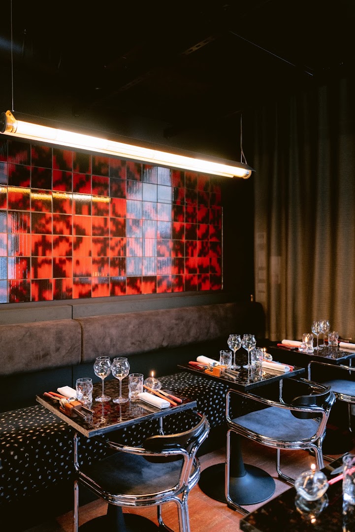 Magma: professional interior atmosphere shot