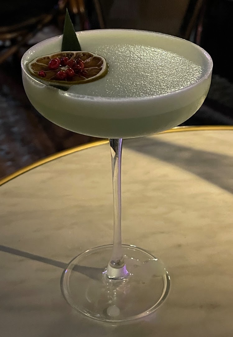 Renée: high quality cocktail photo