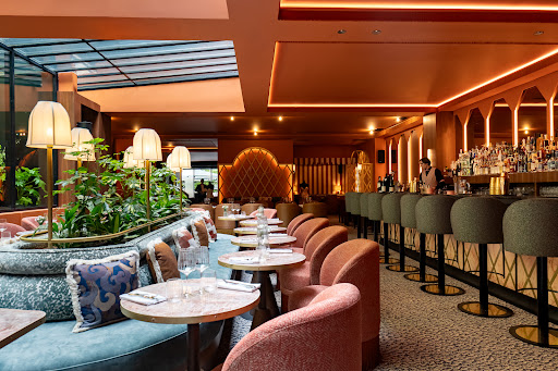 Frivole: professional interior shot of venue