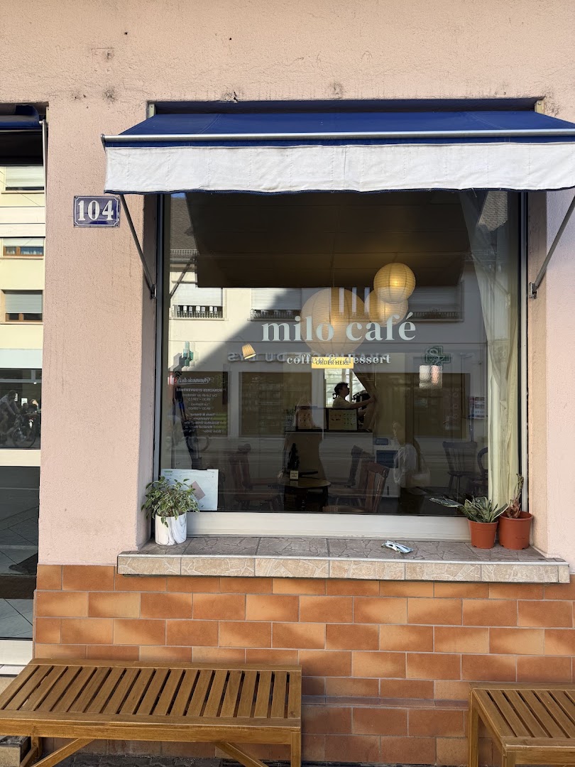 Milo Café: clear, inviting exterior storefront photo