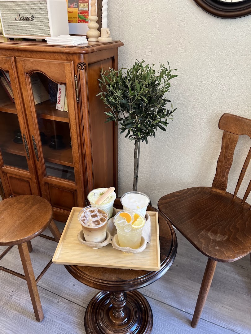 Milo Café: appealing photo of cafe drinks