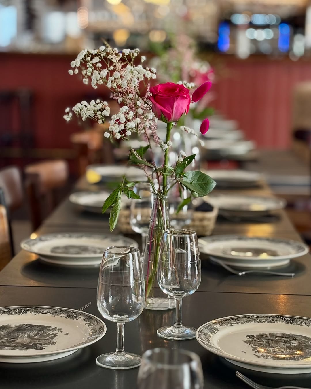 Belharra: attractive and professional table setting