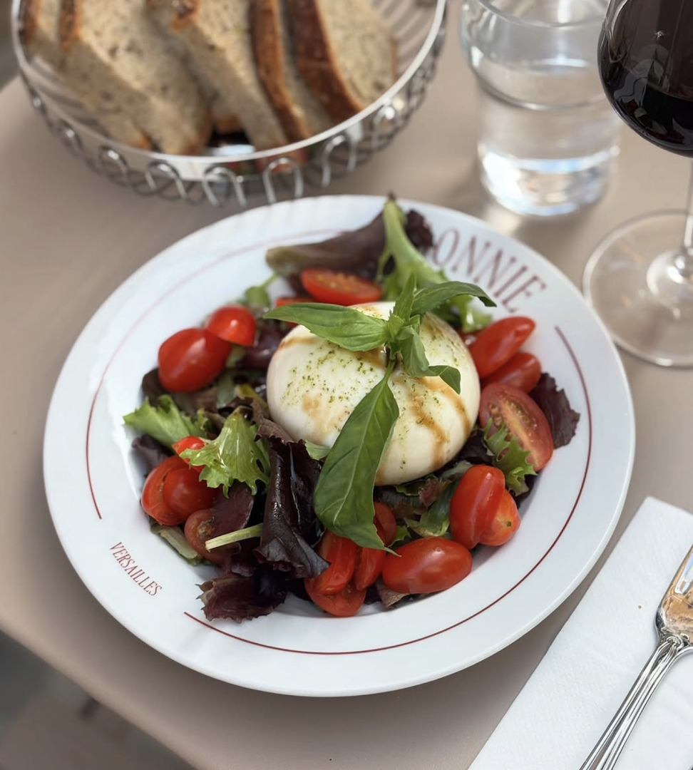 Bonnie: appetizing food photo at venue
