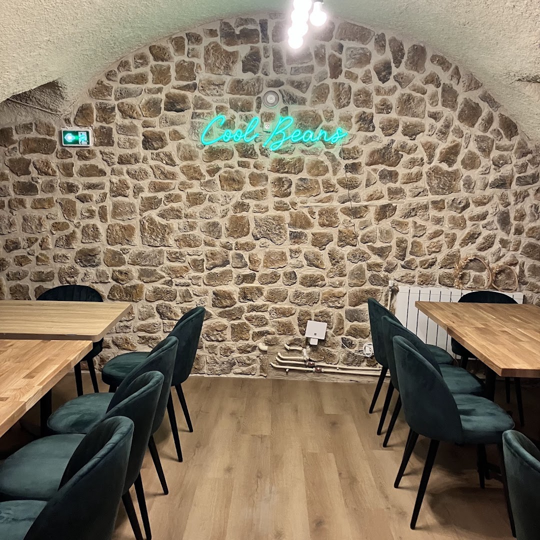 Cool Beans: attractive interior with clear branding