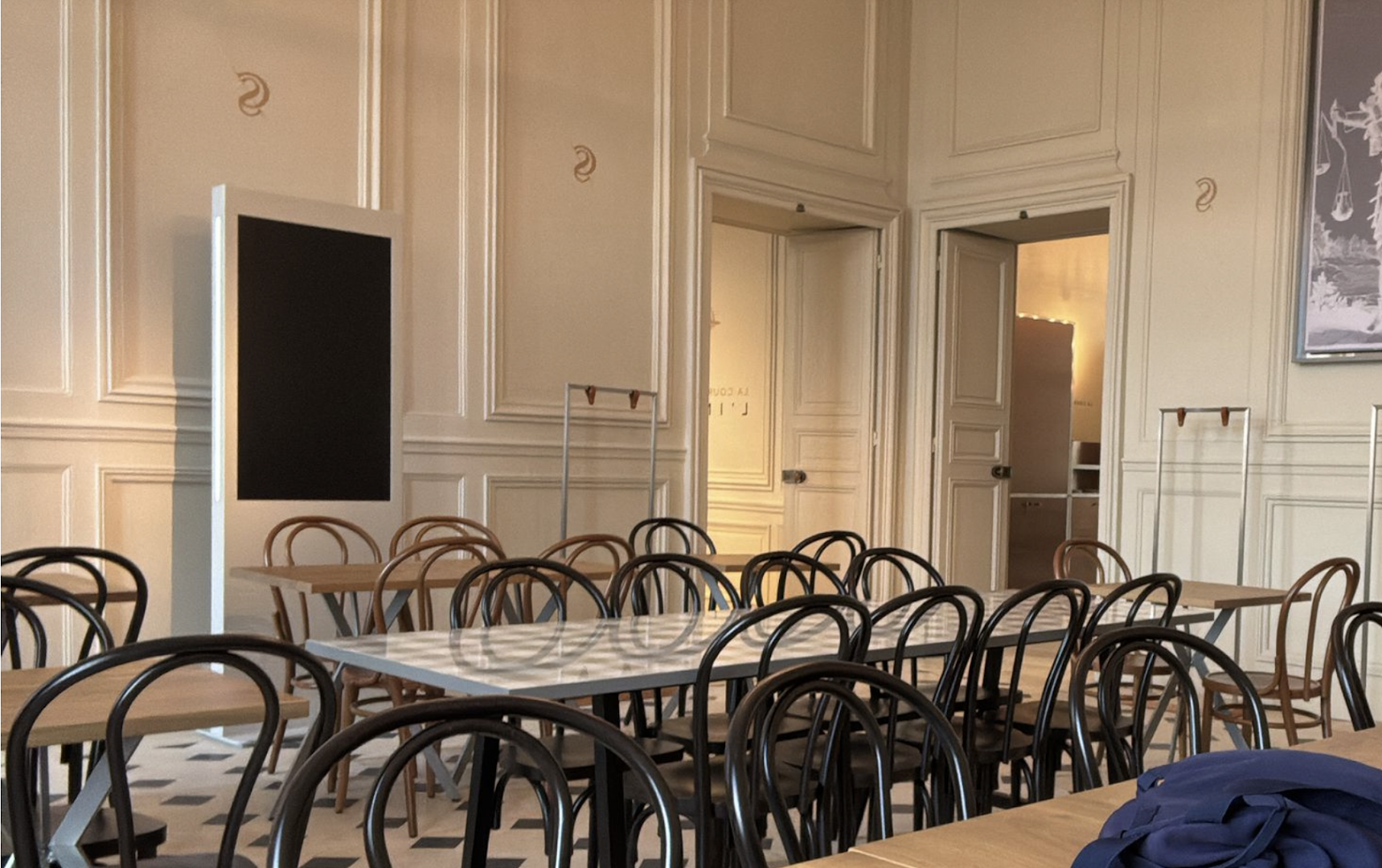 La Cour des Saveurs: clear interior venue shot