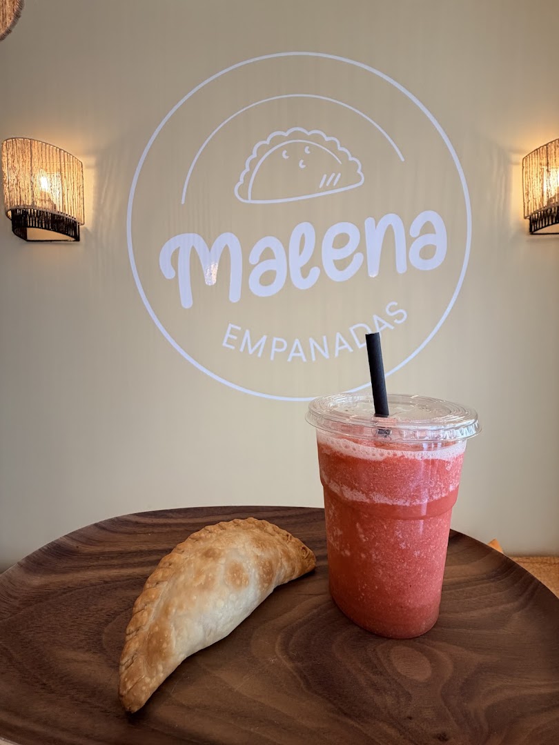 Malena Empanadas: appetizing food and branded interior