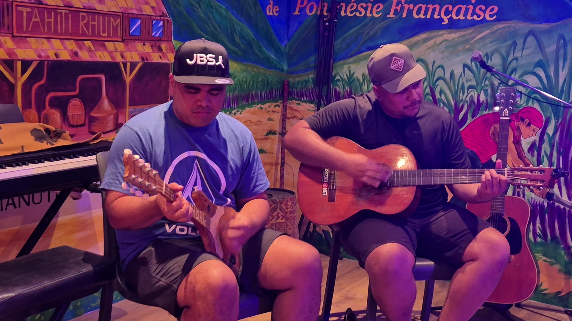 Quinn's: live music atmosphere well