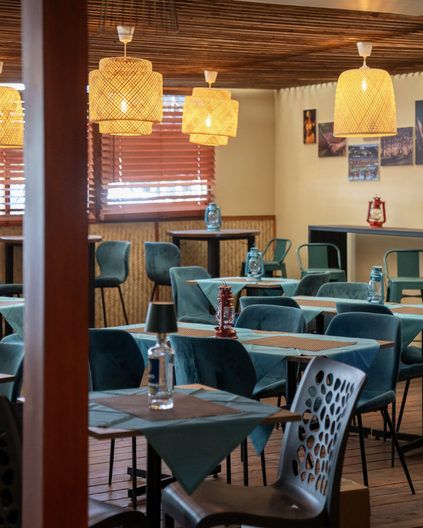 Quinn's: clear, inviting interior atmosphere