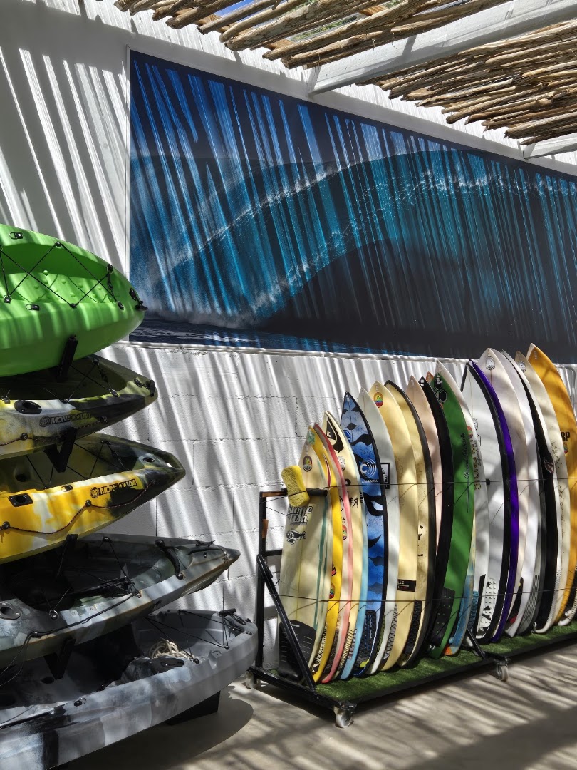 The Board House Tahiti: clear display of shop products