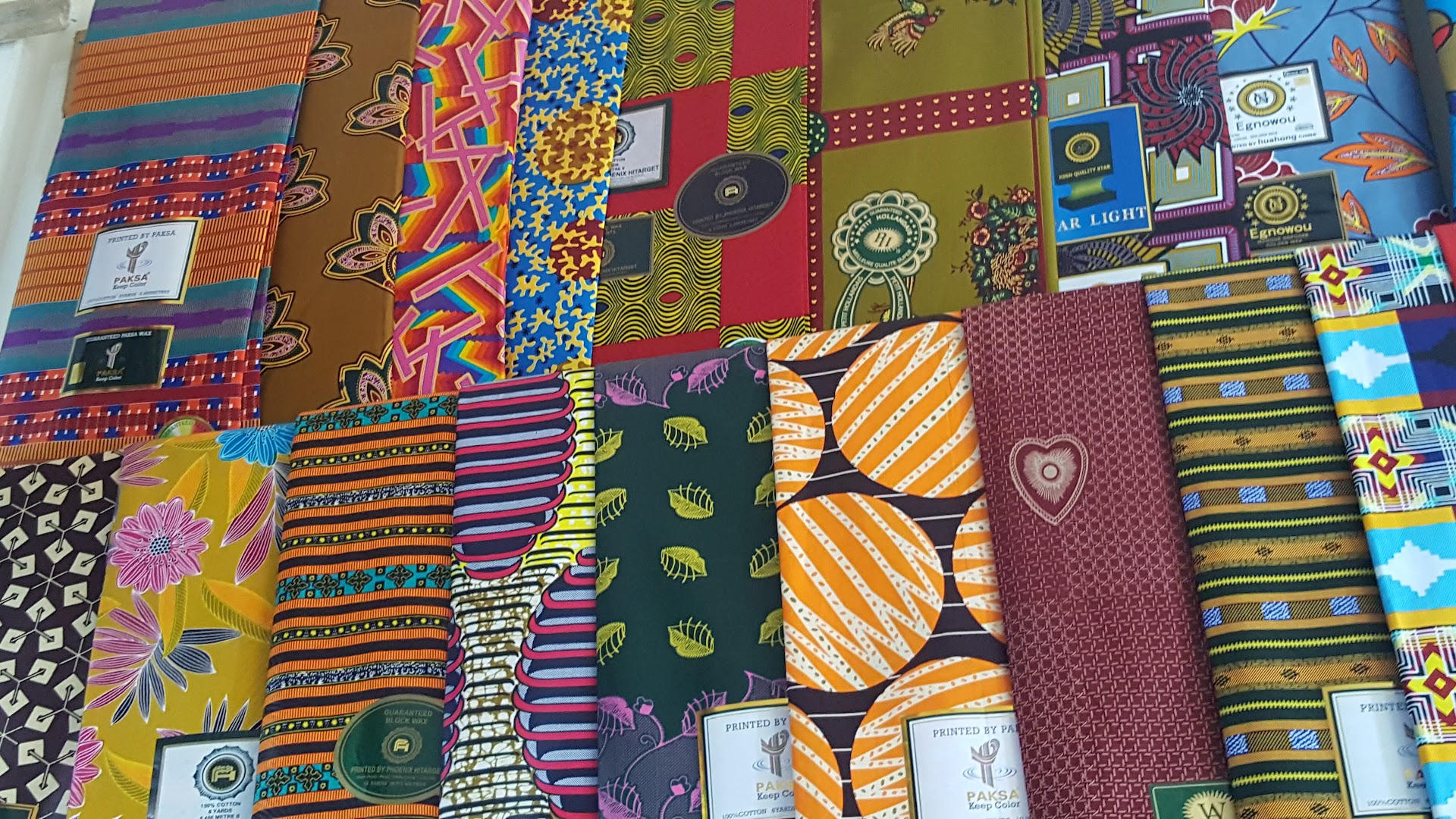 Becca Plaza: clear display of shop products