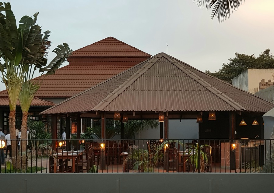 Gusto Italian Restaurant & Bar: clear view of restaurant exterior