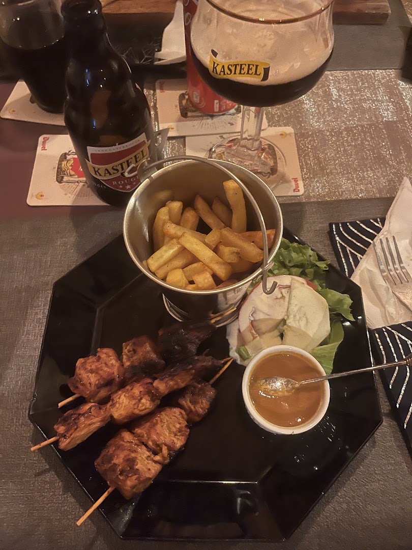 Justice Bar & Restaurant: appetizing food and drink presentation