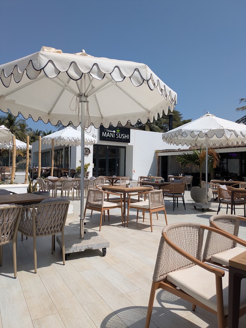 Mani Sushi: attractive, clear restaurant terrace photo