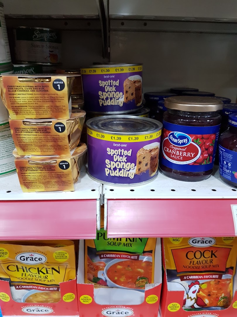 Xpress Supermarket: clear display of shop products