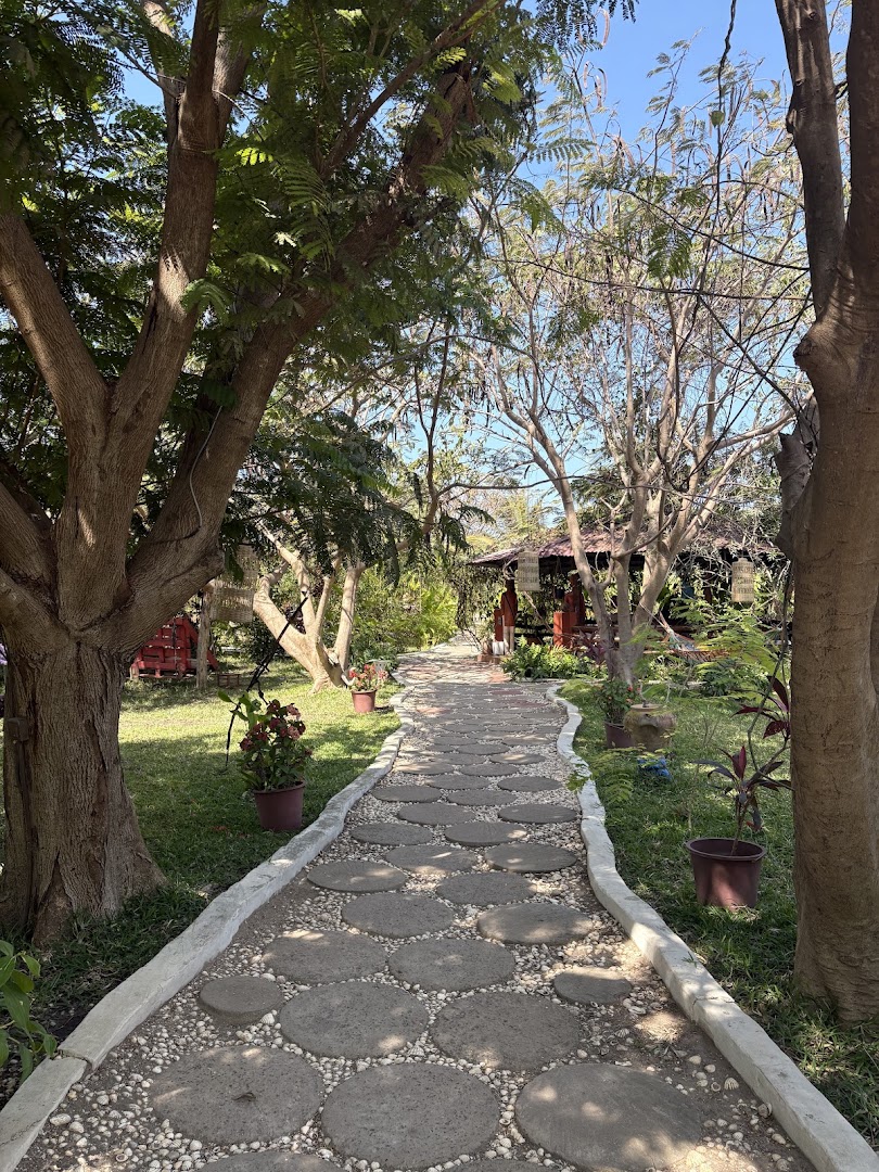 Mama Africa: inviting outdoor restaurant atmosphere