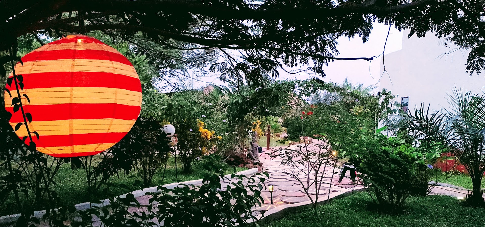 Mama Africa: attractive outdoor restaurant atmosphere