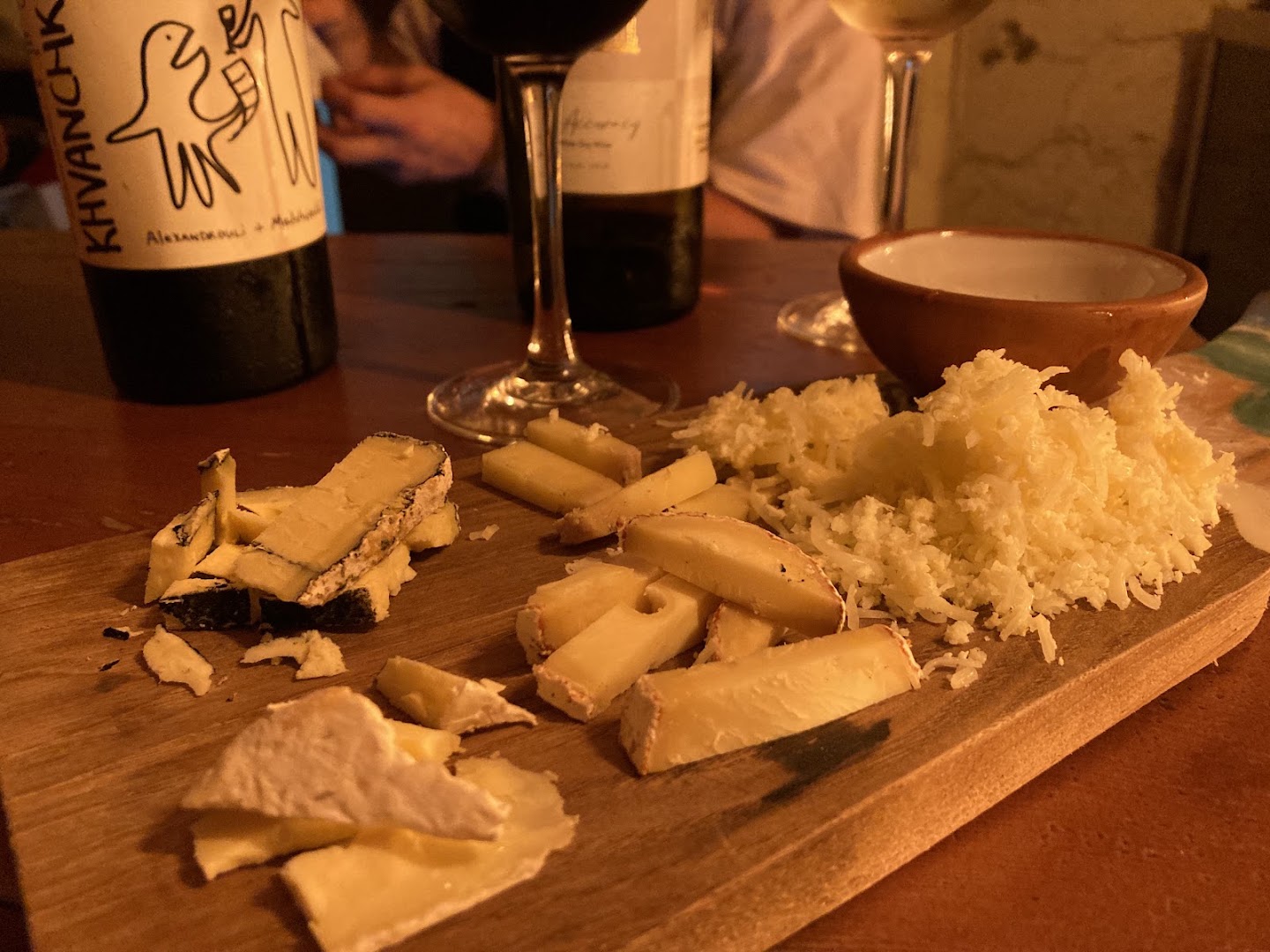 Garage Wines: appetizing photo of wine pairing
