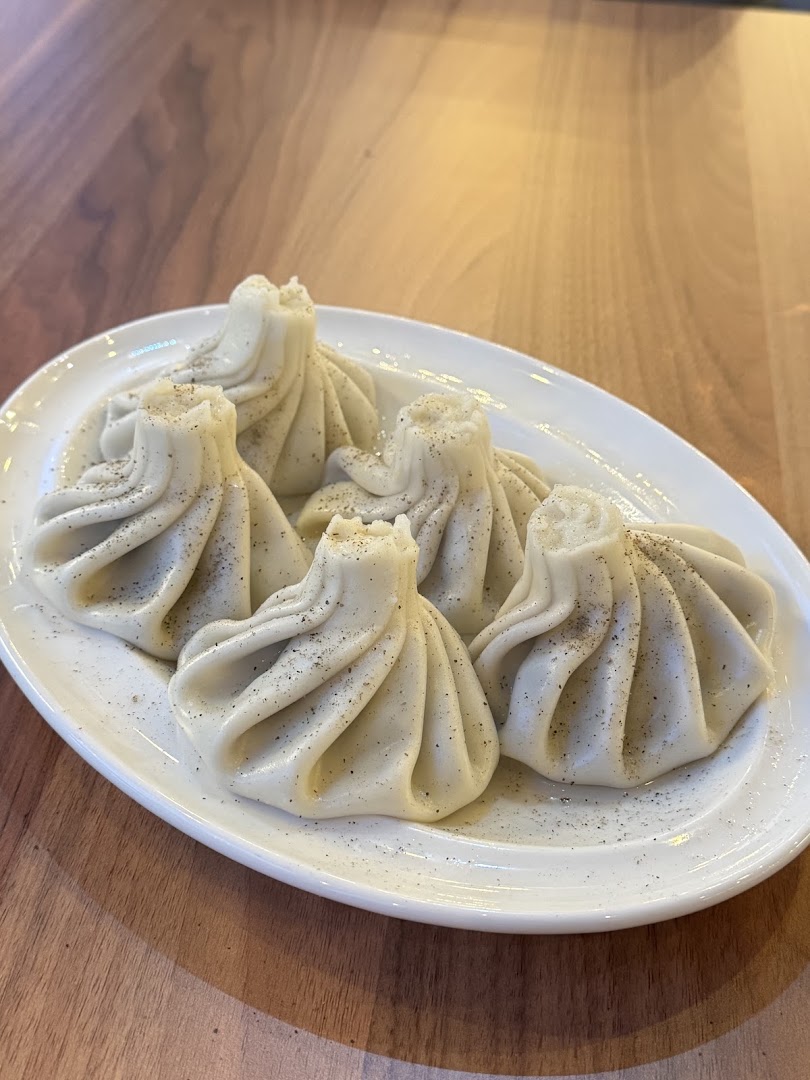 Geo.graphia: appetizing photo of served food