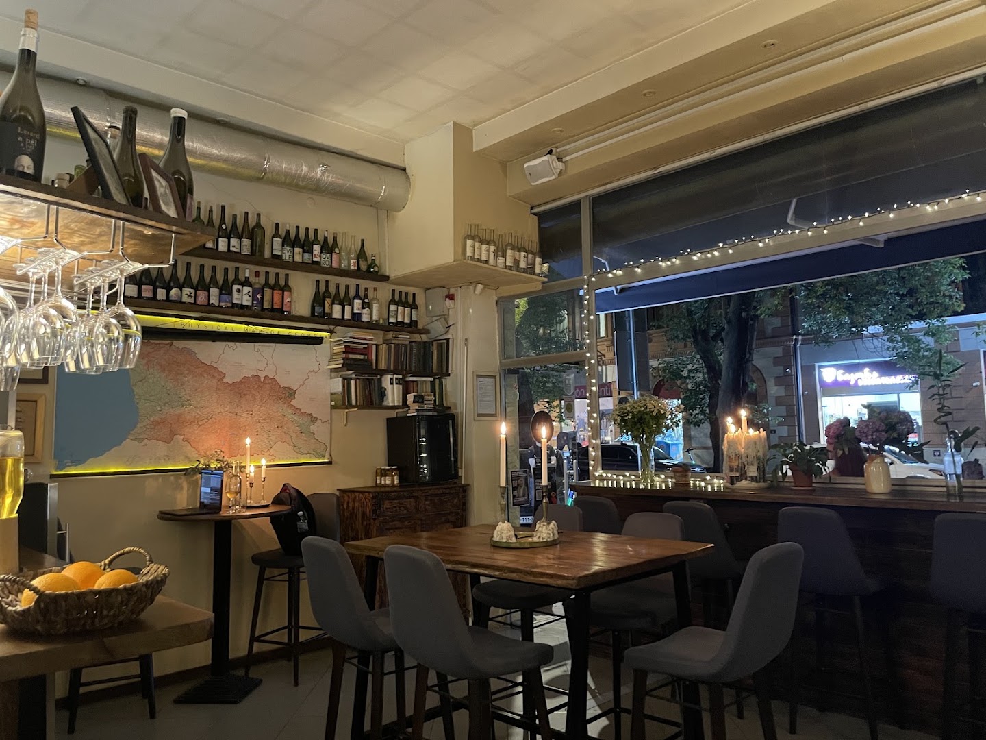 Midi Wine Bar: inviting and well-lit interior atmosphere