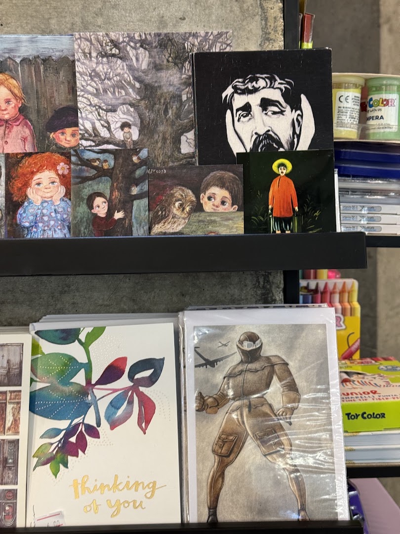 Prospero's Books Batumi: clear display of shop products