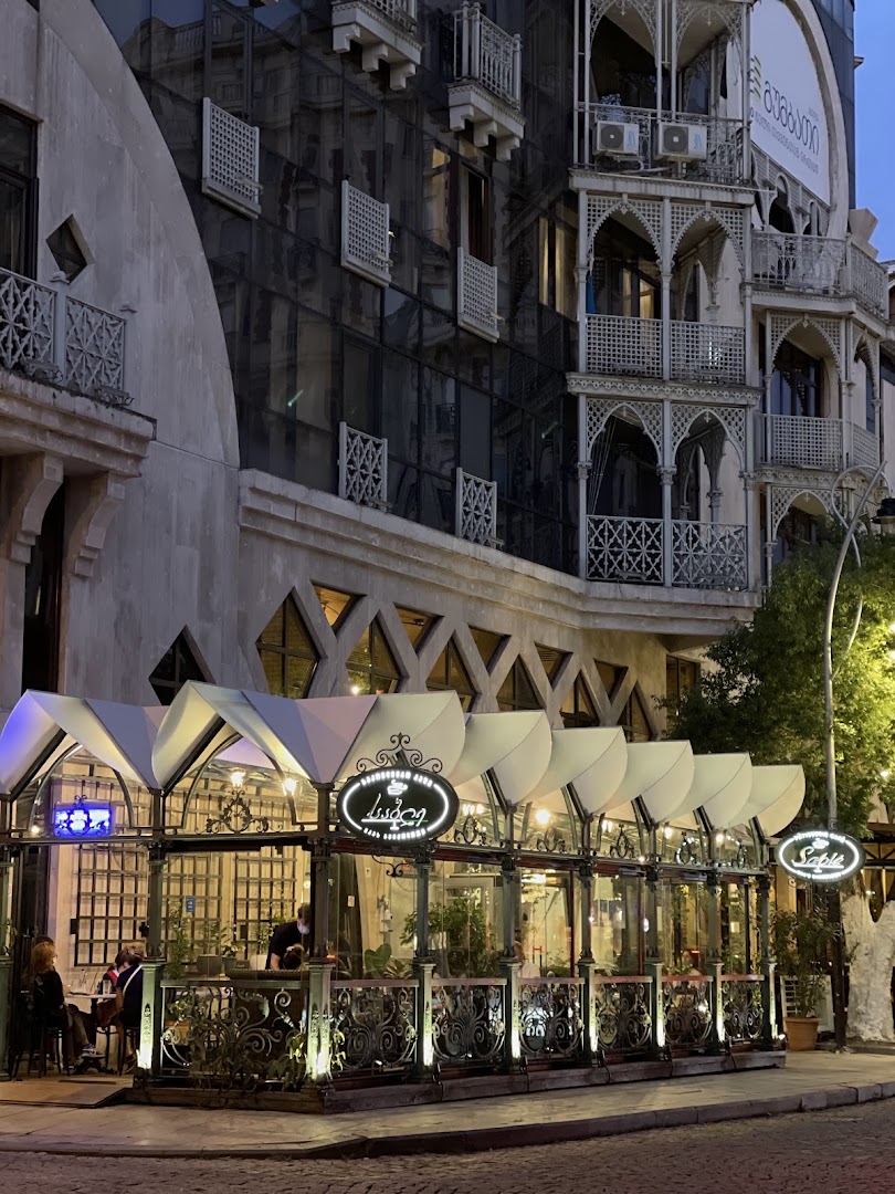 Sable: high quality exterior venue shot
