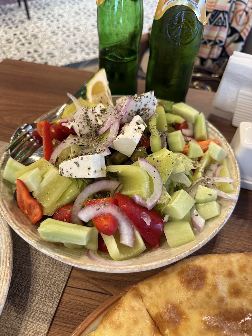 Tanini: appetizing photo of restaurant food