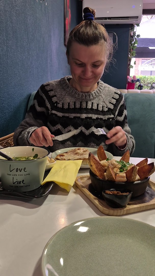 Fleur: food and happy customer