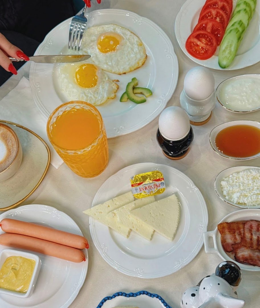 Tuta: appetizing breakfast spread photo