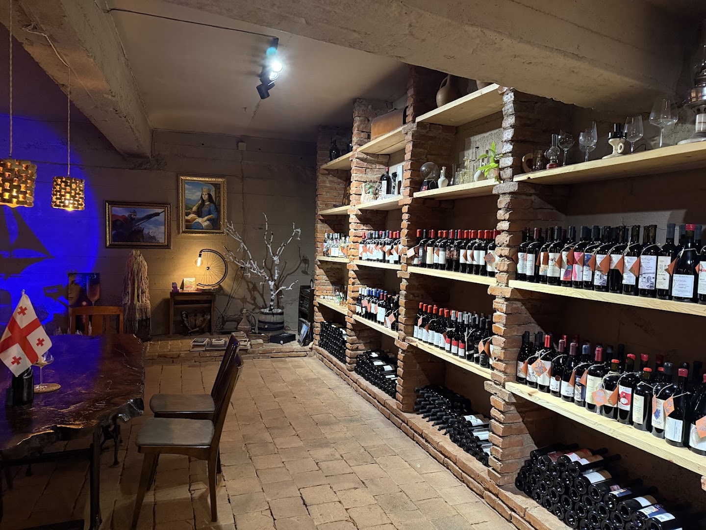 Wine vibes: inviting atmosphere and clear interior