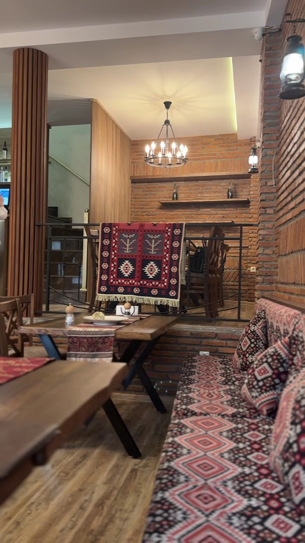 Restaurant Avantaje: inviting and professional interior shot