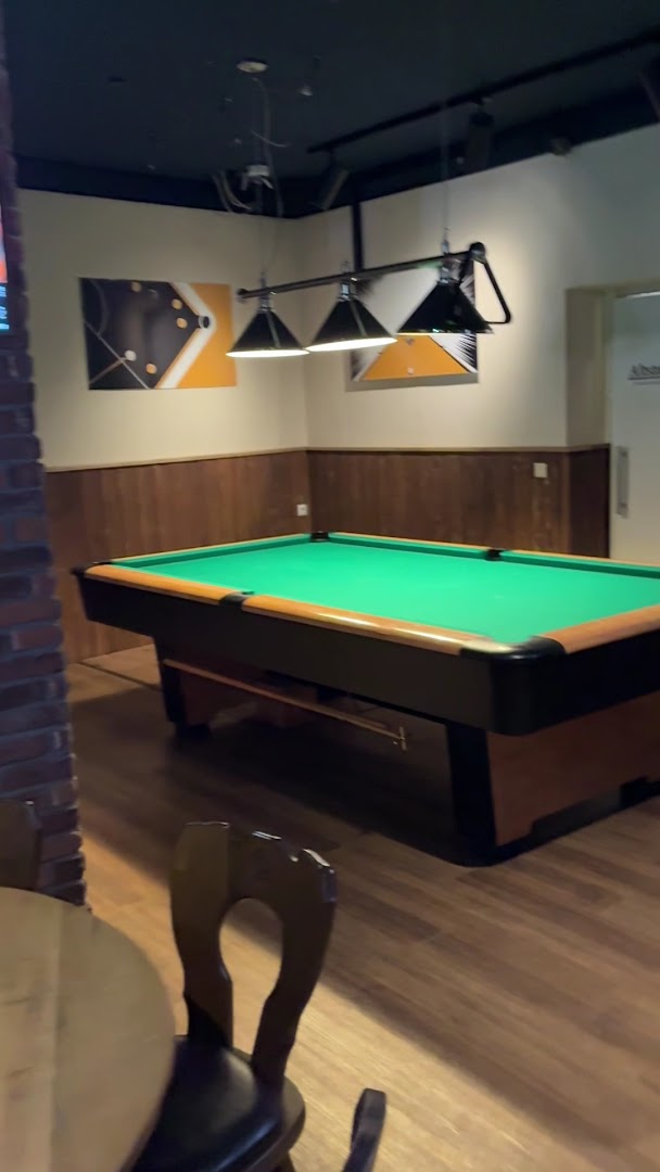 Altstadtschänke: venue interior and amenities
