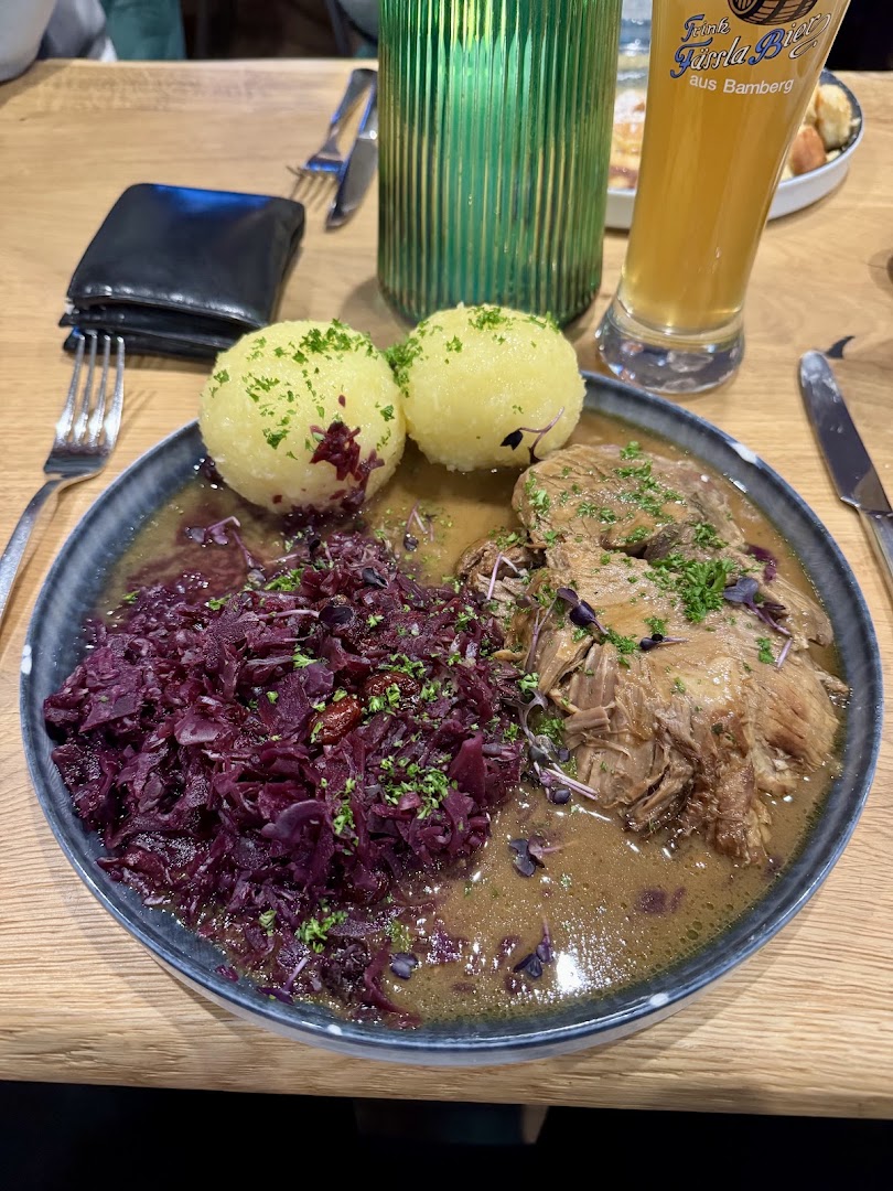 Sand & Anders: appetizing photo of served meal