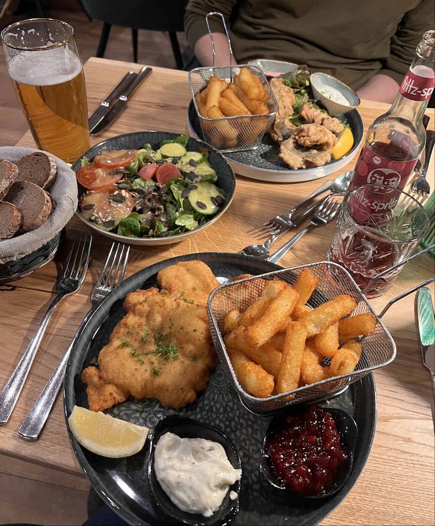 Sand & Anders: appetizing photo of served food
