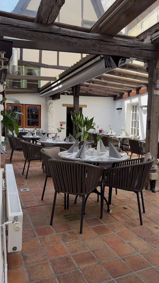 Leib & Seele: inviting and clean restaurant terrace