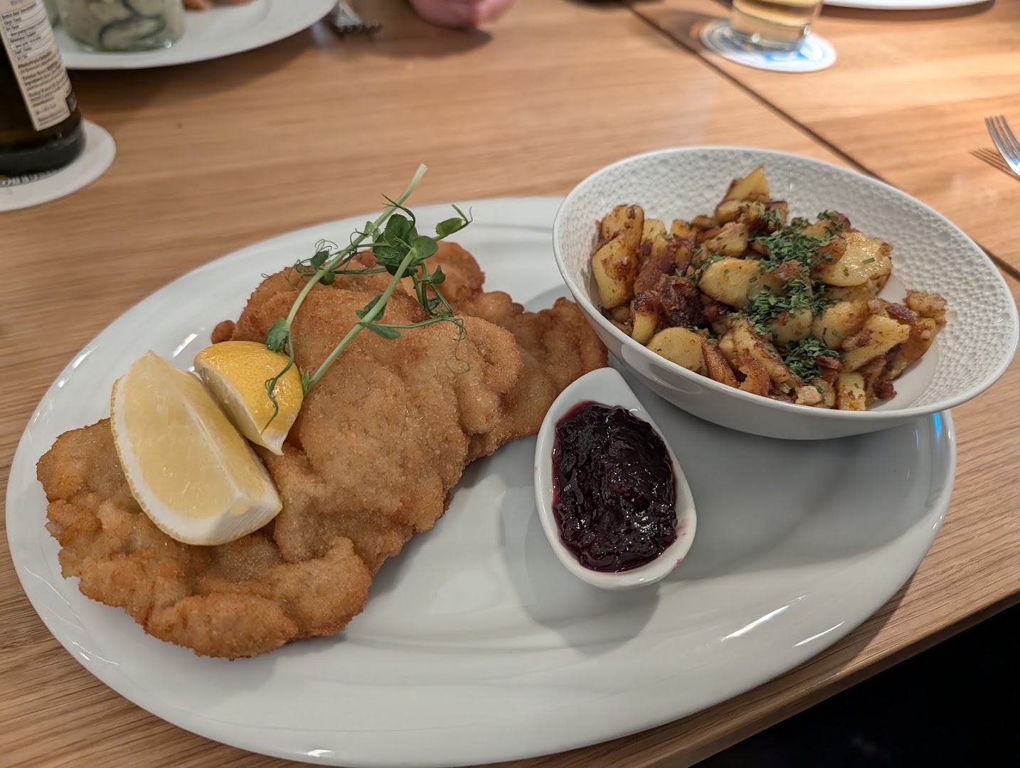 1328, Restaurant & Bar: appetizing, high-quality food photography
