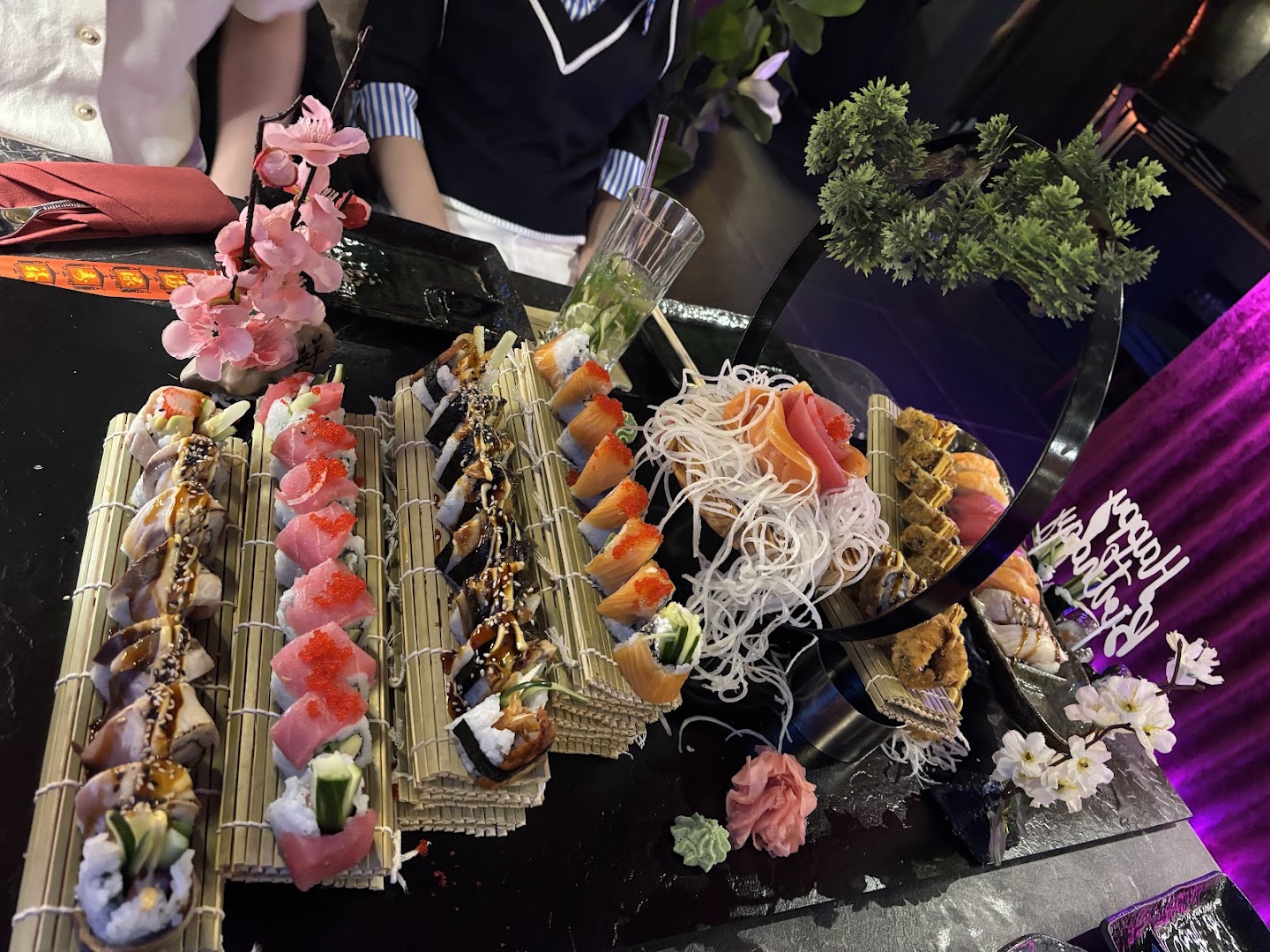 GIRI: appetizing high quality food presentation
