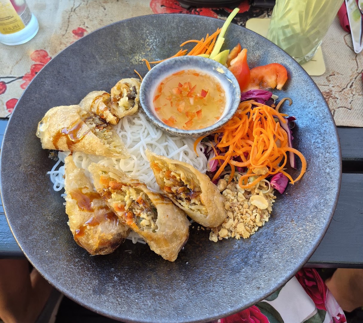GIRI: appetizing, high-quality food photography