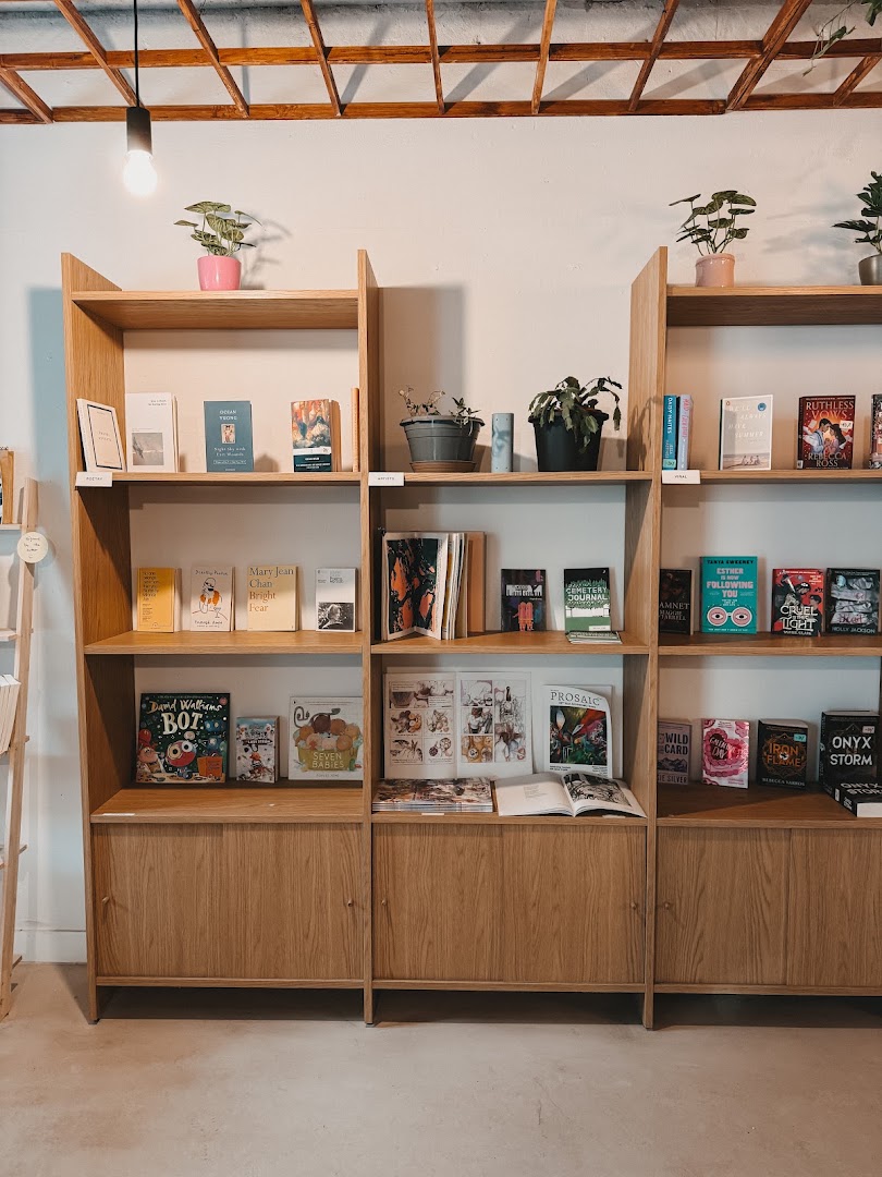 Read The Room: clean, professional display of books