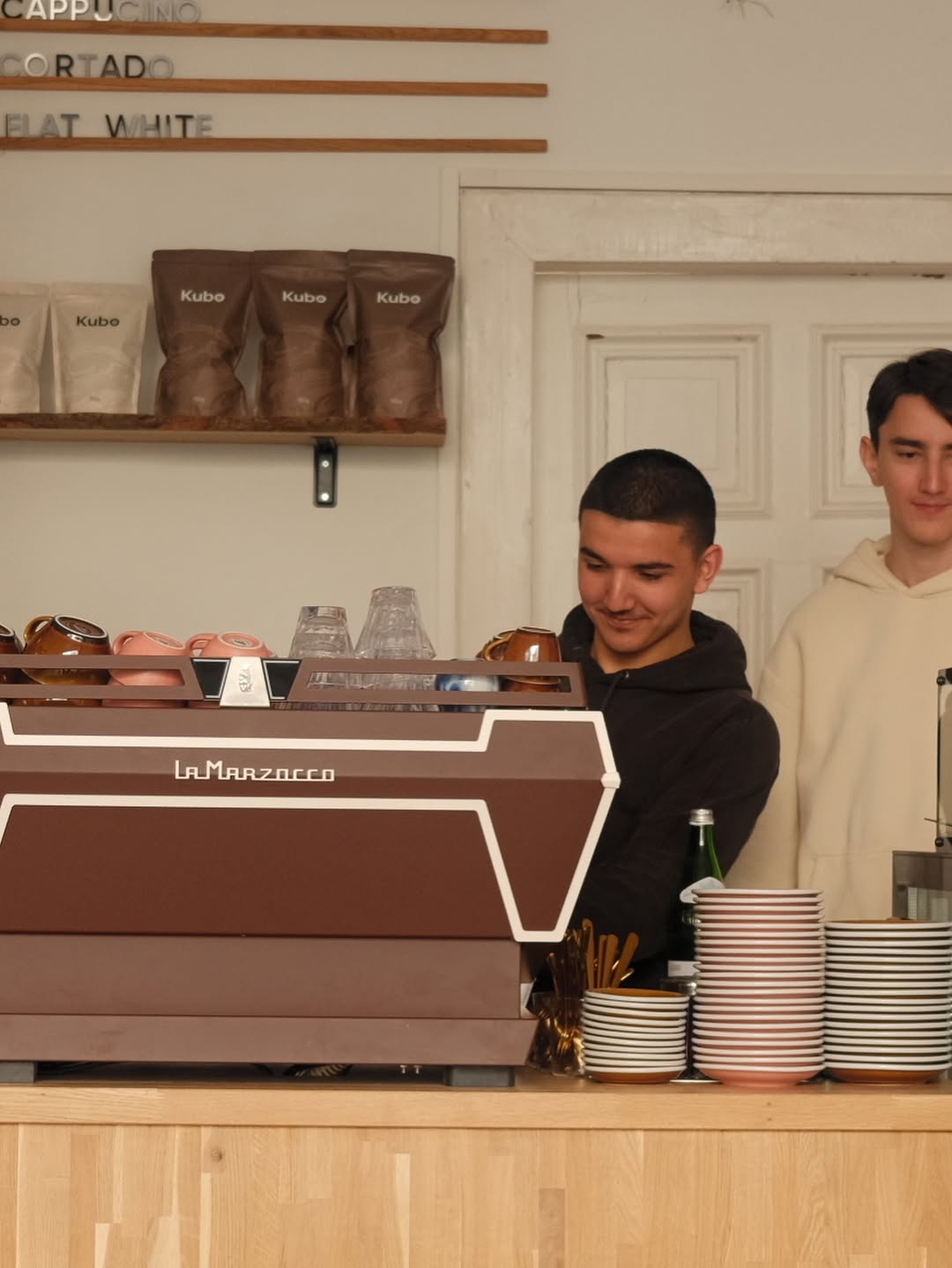 Café Kubo: professional photo of staff working