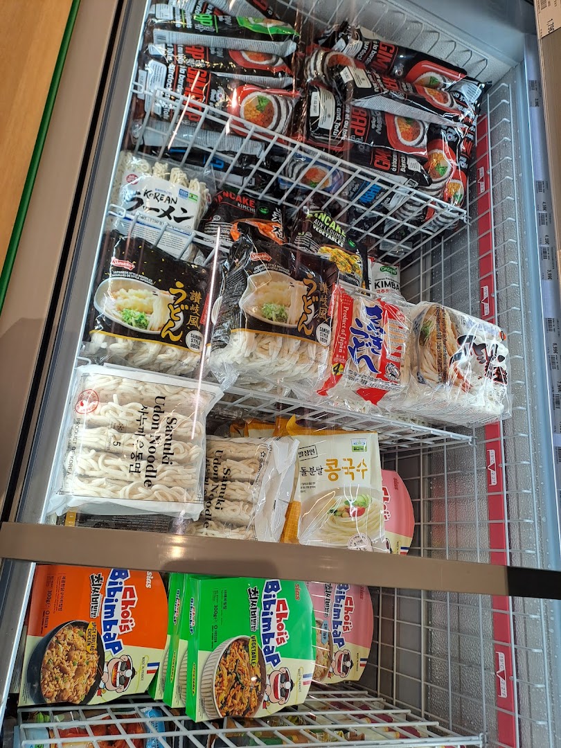 Go Asia Erfurt: clear display of shop products