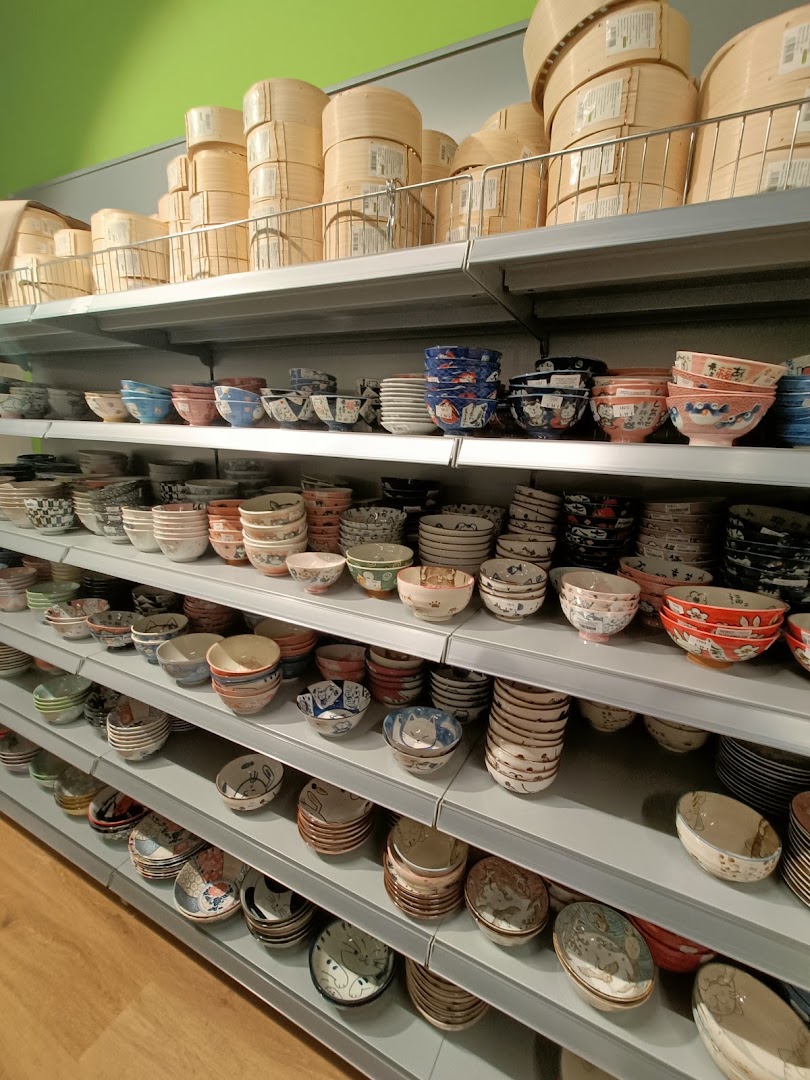 Go Asia Erfurt: clear display of shop products