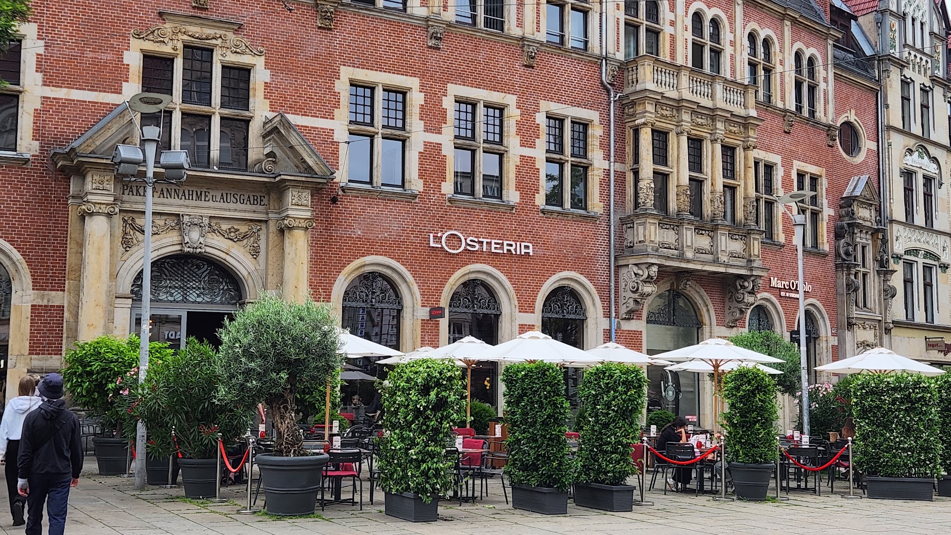 L'Osteria Erfurt Anger: clear exterior shot of restaurant
