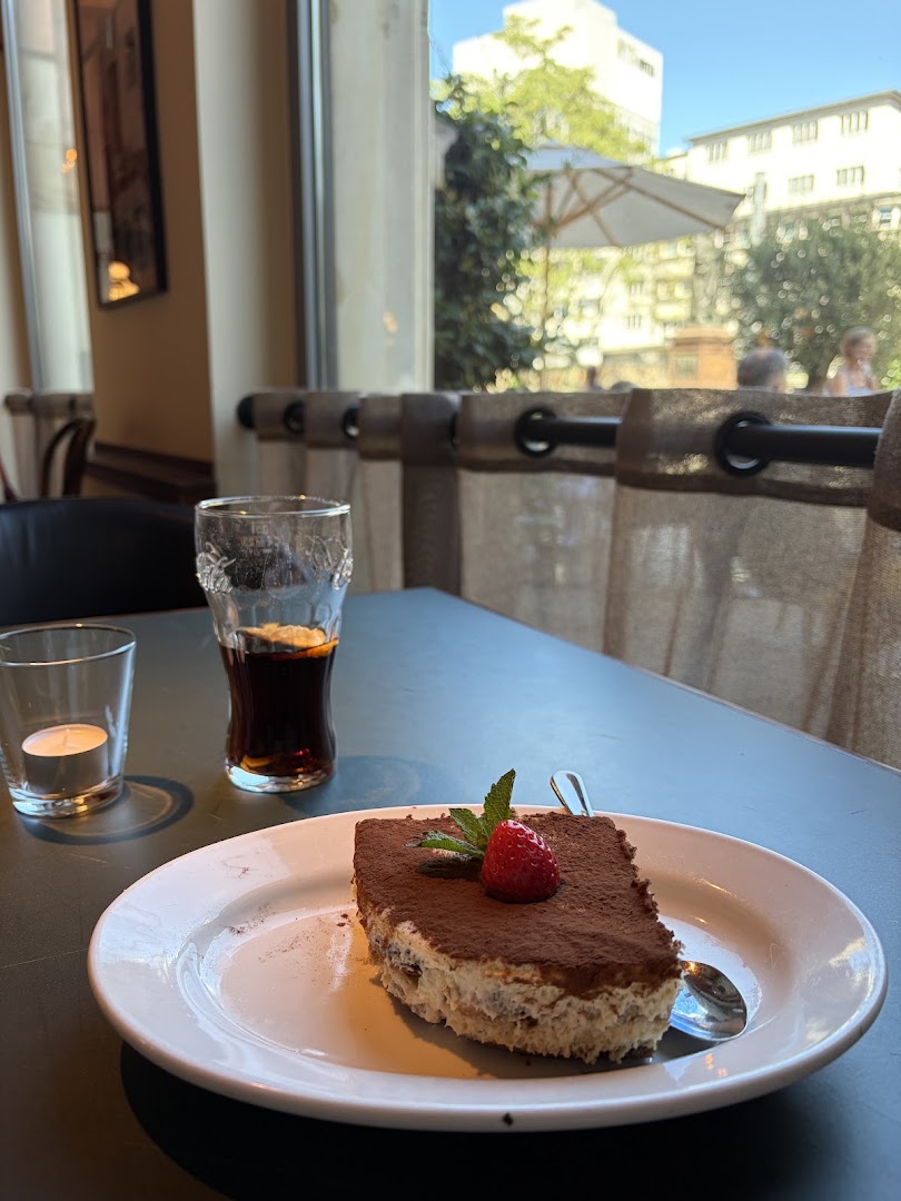 L'Osteria Erfurt Anger: appetizing food photo in setting