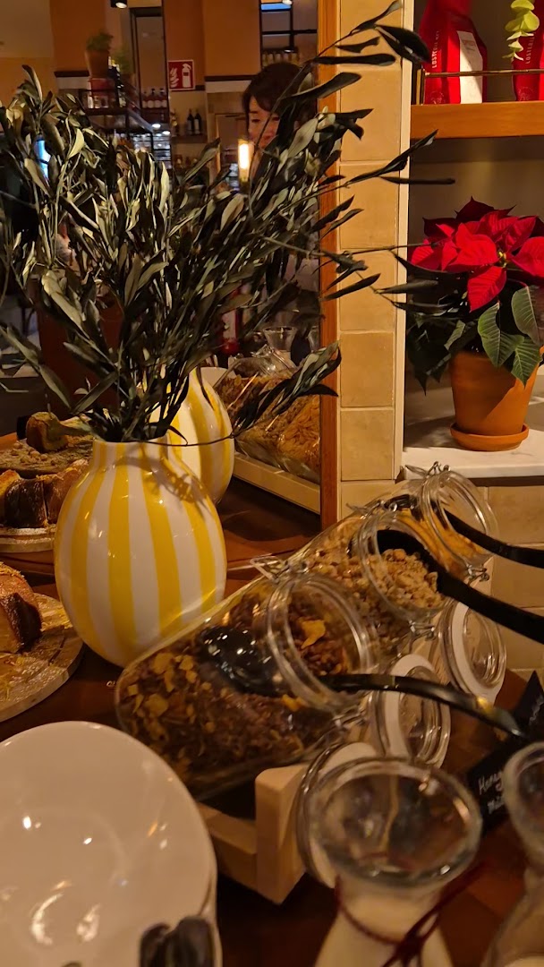 L'Osteria Erfurt Anger: inviting restaurant interior atmosphere