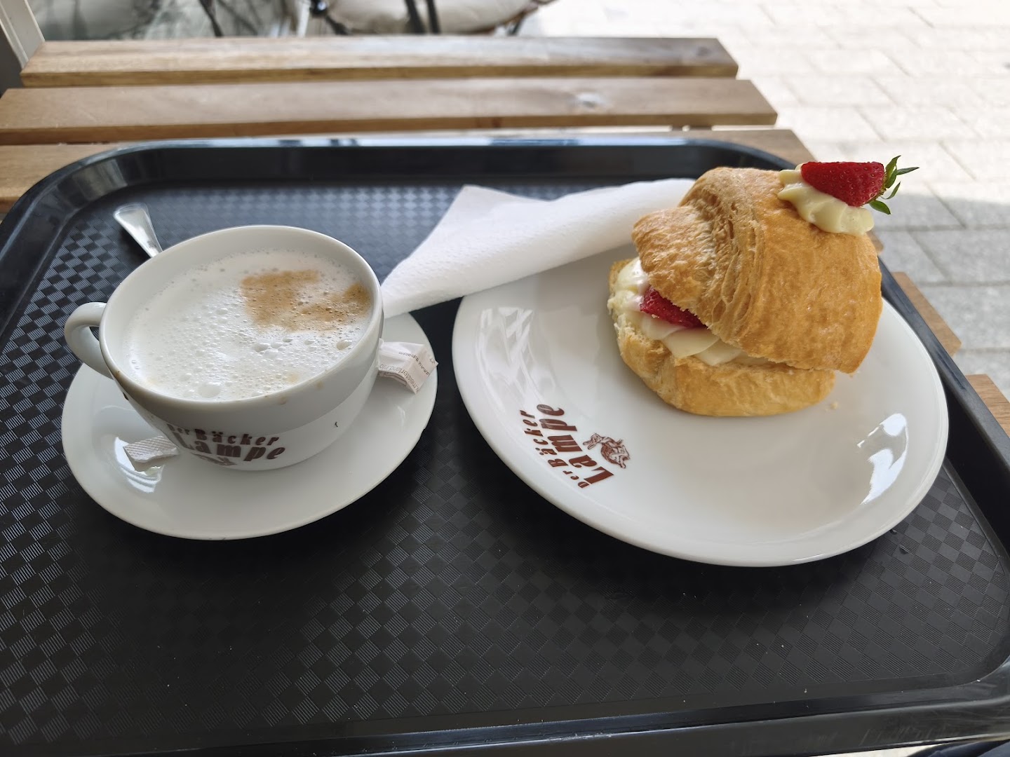 nodes Bäckerei: appetizing photo of breakfast items