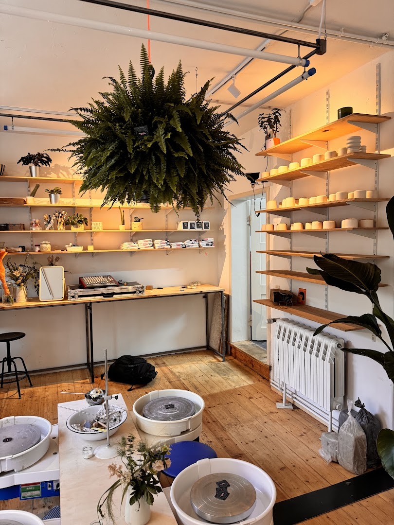 Universal Drogerie: creative studio workspace interior