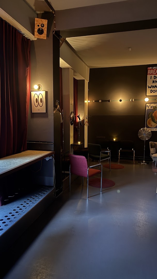 Bar Chroma: venue atmosphere and interior