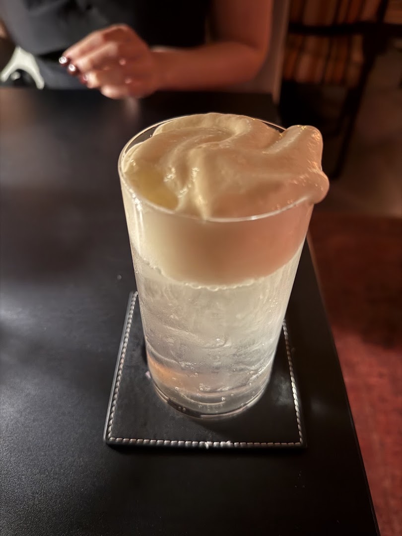 Bar Chroma: appetizing photo of a cocktail